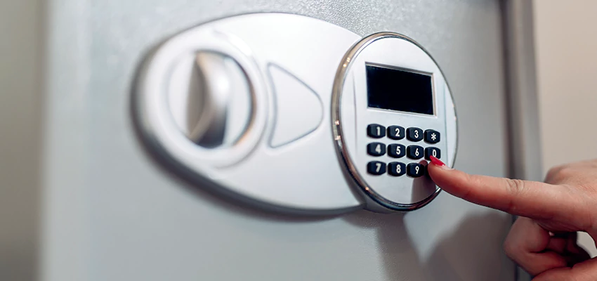 Jewelry Safe Cracking in Hollister, California